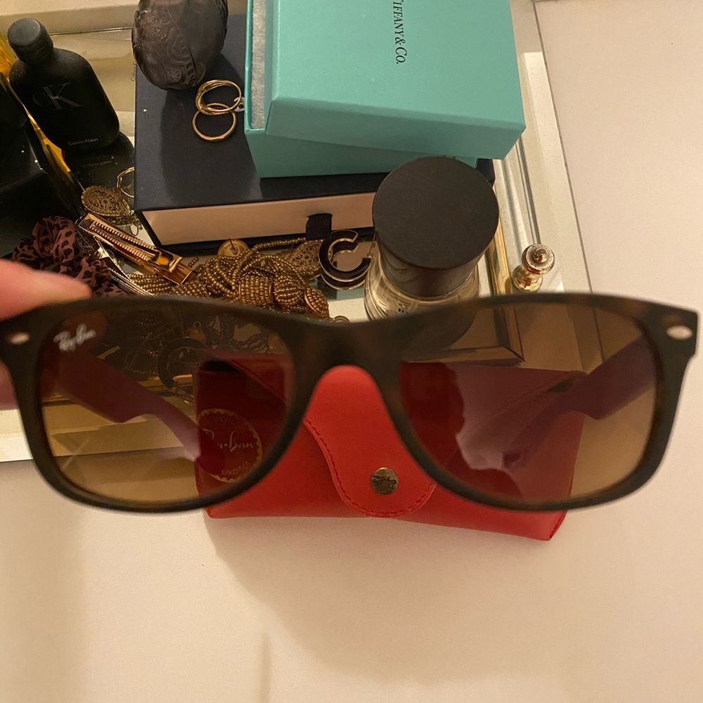 AUTHENTIC RAY BANS WAYFARER